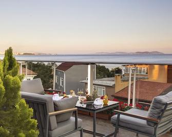 Almina Hotel - Special Class - Istanbul - Balcony