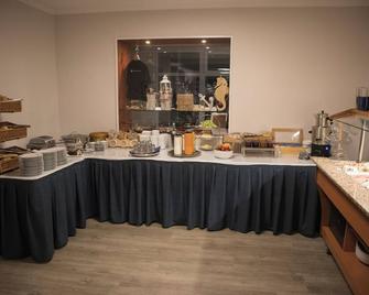 Hotel Am Friesenstrand - Butjadingen - Buffet