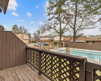 Cozy Huntsville Condo - 2br Near Shsu - Pool - Wifi - Free Parking - Huntsville - Balkón
