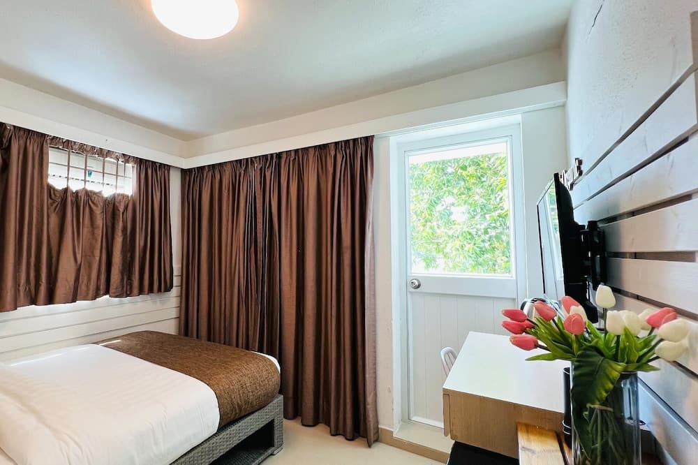 Bayshore Inn - Hong Kong - Bedroom