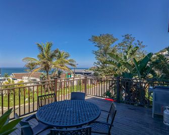 Ballito Bay Holiday Apartment - Ballito - Balcony