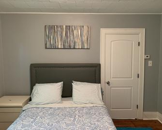 3 Bedroom House in Pontiac near Auburn Hill, Palace DTE Energy - Pontiac - Ložnice