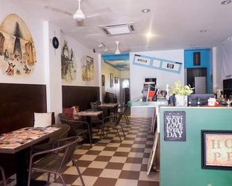 Sojourn Beds & Cafe - Taiping - Restaurant