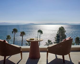 Avali, Mar-Bella Collection - Agios Ioannis Peristeron - Balcón