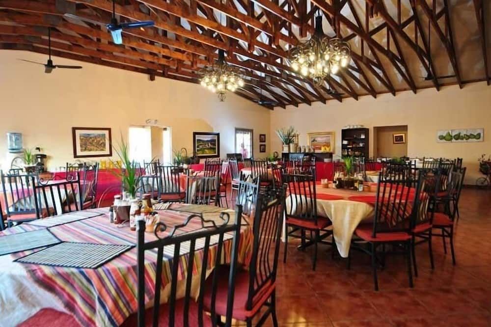 Batter Boys Guest House thumbnail 2