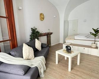 Filmap- Charmante Kreuzgewölbe-Whg Im Herzen Der Altstadt-Ideal Für Paare & Geschäftsreisende - Görlitz - Dormitor