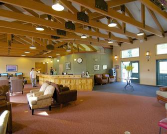 Denali Bluffs Hotel - Denali Park - Lobby