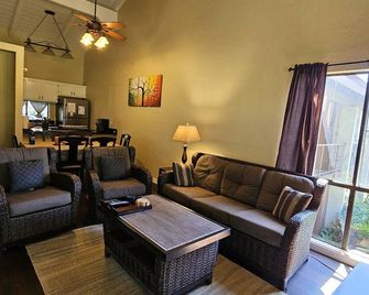 2 bedroom/2 bathroom condo - Waikoloa Village - Pokój dzienny