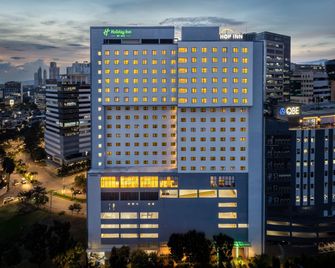 Holiday Inn Cebu City By IHG - Cebu City - Building