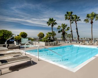 Holiday Inn Los Angeles Gateway - Torrance By IHG - Torrance - Uima-allas