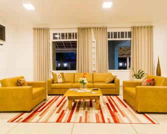 Sagrados Corações - Pousada - Pindamonhangaba - Sala de estar