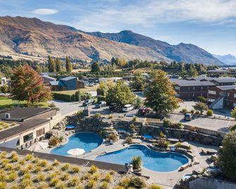 Oakridge Resort Lake Wanaka - Wanaka - Building