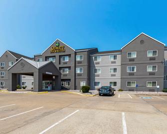 Quality Inn & Suites Keokuk North - Keokuk - Gebouw