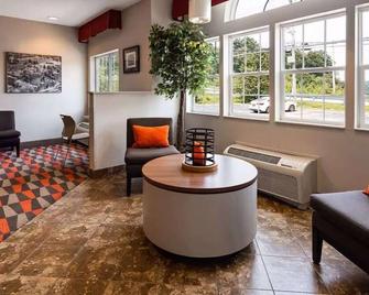 A Morgantown Gem Located at I-79: 3 Relaxing Rooms w/ Free Breakfast - Morgantown