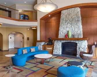 Fairfield Inn & Suites Santa Rosa Sebastopol - Sebastopol - Area lounge