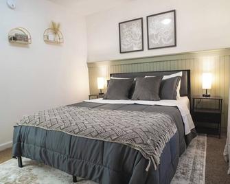 Newly renovated home in McCalla/Bessemer - Бессемер