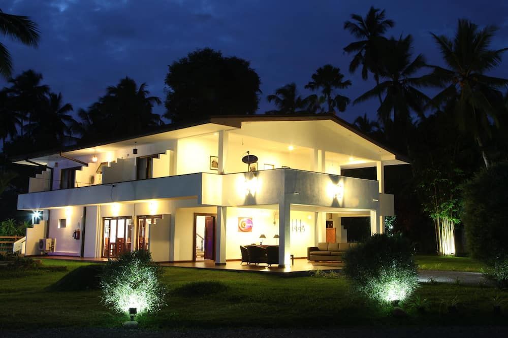 Oreeka - Katunayake Airport Transit Hotels