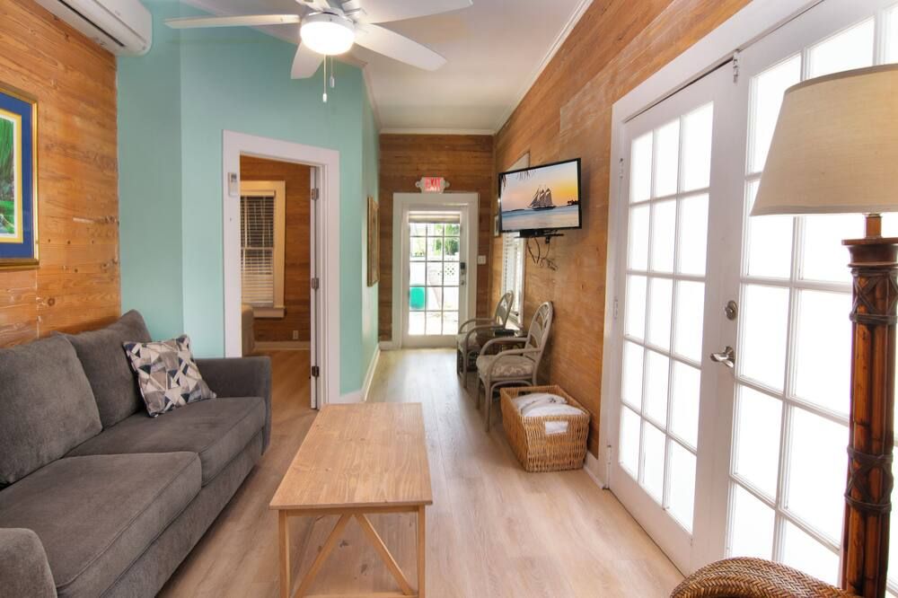 Utopia Tropical Village - קי ווסט - סלון