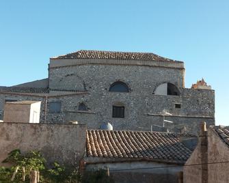 Hotel Edelweiss - Erice - Building