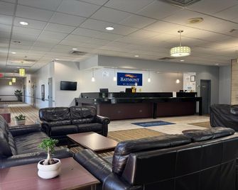 Baymont by Wyndham Queensbury Lake George - Queensbury - Salónek