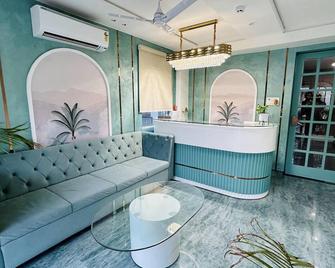 The Gamora - Gwalior - Rezeption