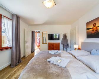 Gästehaus Sandvoss - Titisee-Neustadt - Slaapkamer