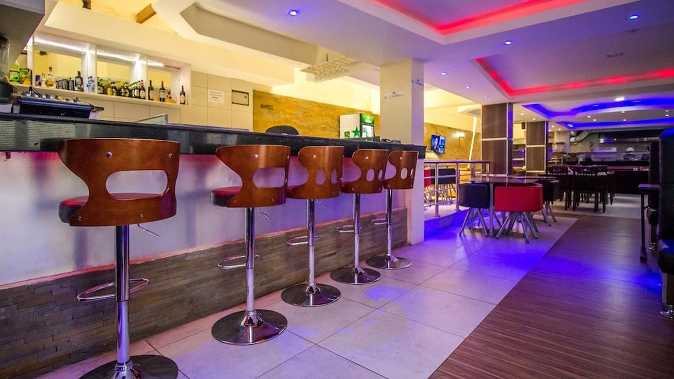 Airport Landing Hotel