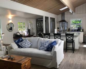 Eagle Harbor View Cottage - Bainbridge Island - Sala de estar