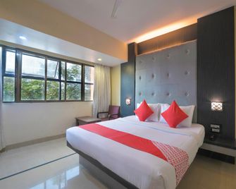 OYO 3287 Hotel Mansarovar - Powai - Bedroom