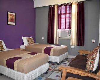 Hotel Bodh Vilas - Bodh Gaya - Bedroom