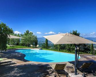 Belvilla By OYO Majestic Farmhouse With Pool - Loro Ciuffenna - Pool