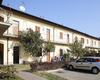 Bnbook - Federico Borromeo - Rho - Gebouw