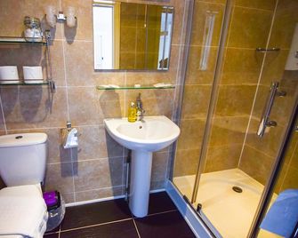 Eastbourne Reymar Hotel - Eastbourne - Bad