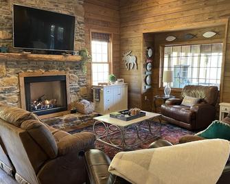 Modern Lakefront Log Cabin on Rough River Lake - Falls of Rough - Sala de estar