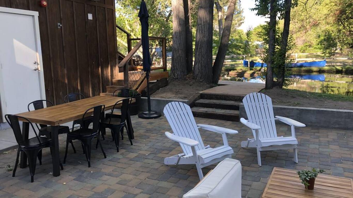 Eastside Guesthouse And Bivy