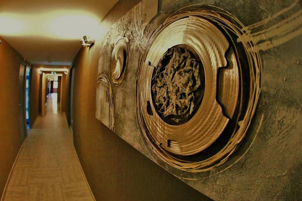 Hotel Le Coudon - Farlede - Pasillo