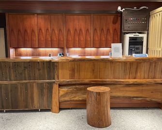 Weifeng Boutique Business Hotel - Zhanqian Branch - Pingtung City - Receptie