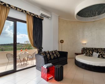 Grand Hotel Sofia - Noto - Wohnzimmer