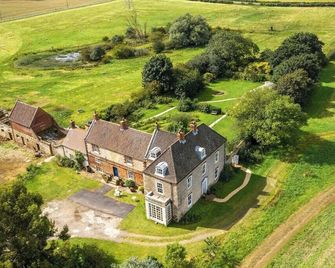 Hen Party & Large Groups: Luxury Manor House: Sleeps 24 - Scunthorpe - Edificio