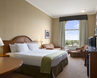 Super 8 by Wyndham Fort St. John BC - Fort Saint John - Camera da letto