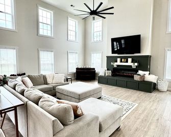 The Barndo at MF Hot tub - Bar - Game Area - 360 View- - Bardstown - Olohuone