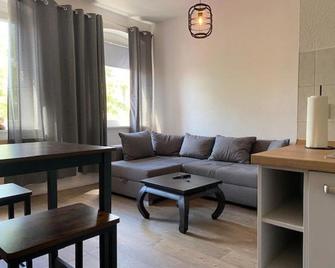 Industry - Appartement mit Balkon - Cottbus - Living room