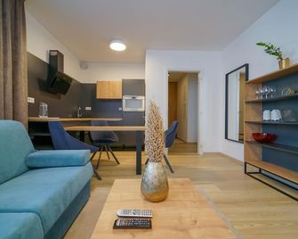 Jarila Boutique Apartment by Chors - Bratislava - Sala de estar