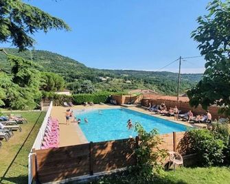 Chalet with 3 rooms for 6 persons - Saint-Laurent-sous-Coiron - Piscine