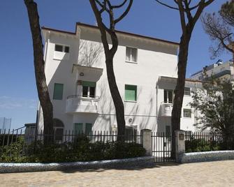 Casa Per Ferie Villa San Francesco - Misano Adriatico - Building
