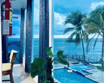 Ventana Va1a at Arecibo 681 Arecibo Ocean Drive - Arecibo - Pool