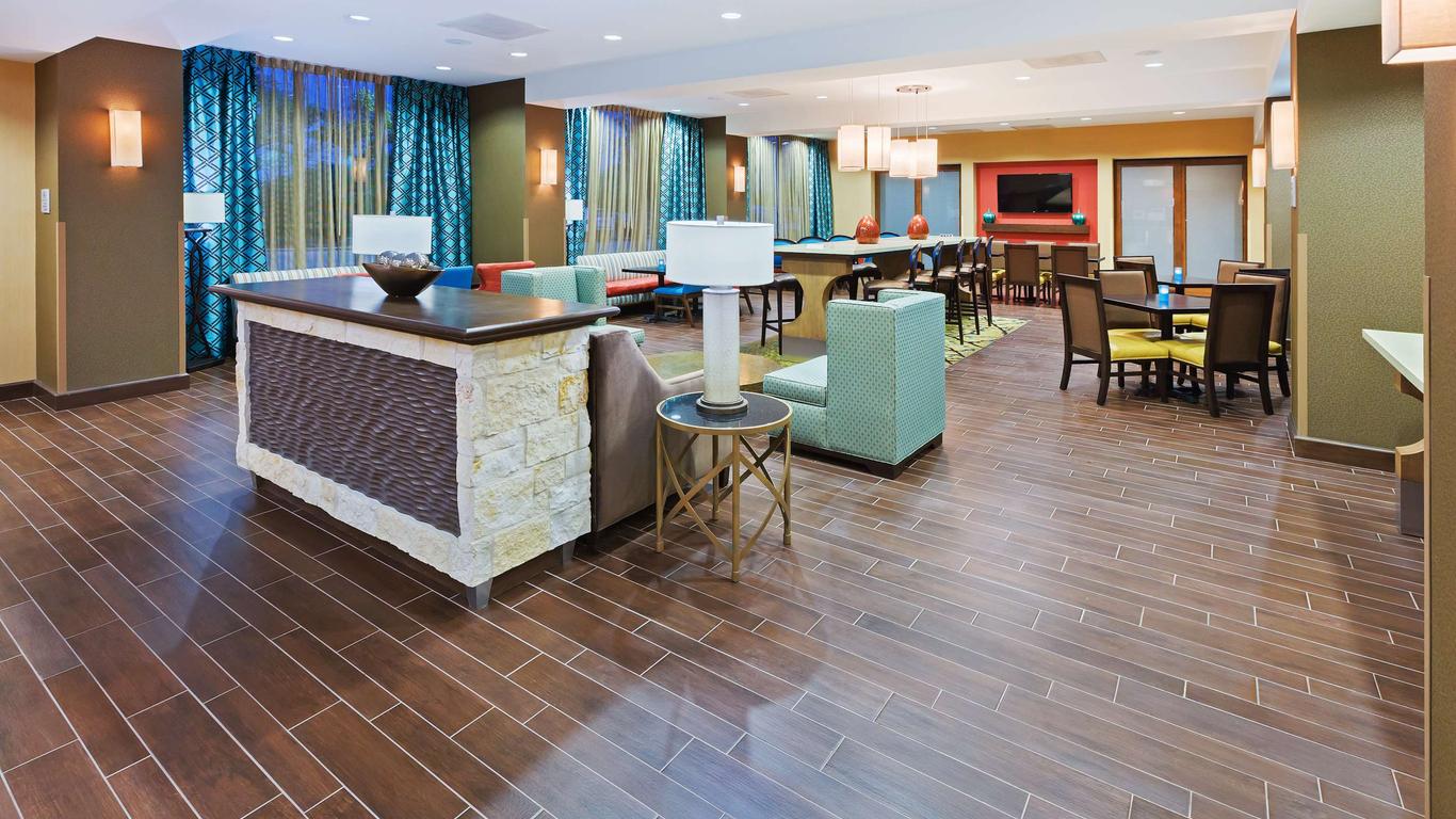 Hampton Inn Austin/Oak Hill