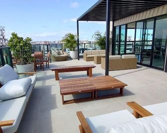 Edificio Liv P.Verde Apto 906-Mandi Hospitalidade - Maceió - Balcón