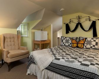 One-of-a-kind 4 Acre Adirondack Escape Short Drive to LG & GORE Mountain! - Warrensburg - Habitación