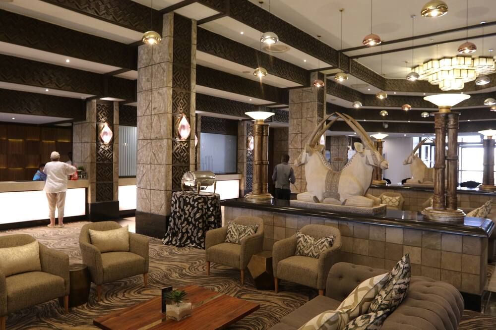 Windhoek Country Club - ווינדהוק - טרקלין